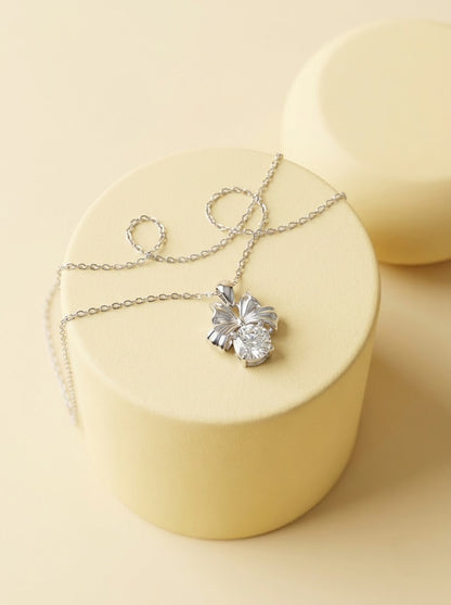 Ribbon Solitaire Pendant Chain