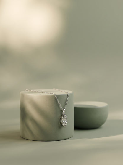 Aura Pendant Chain