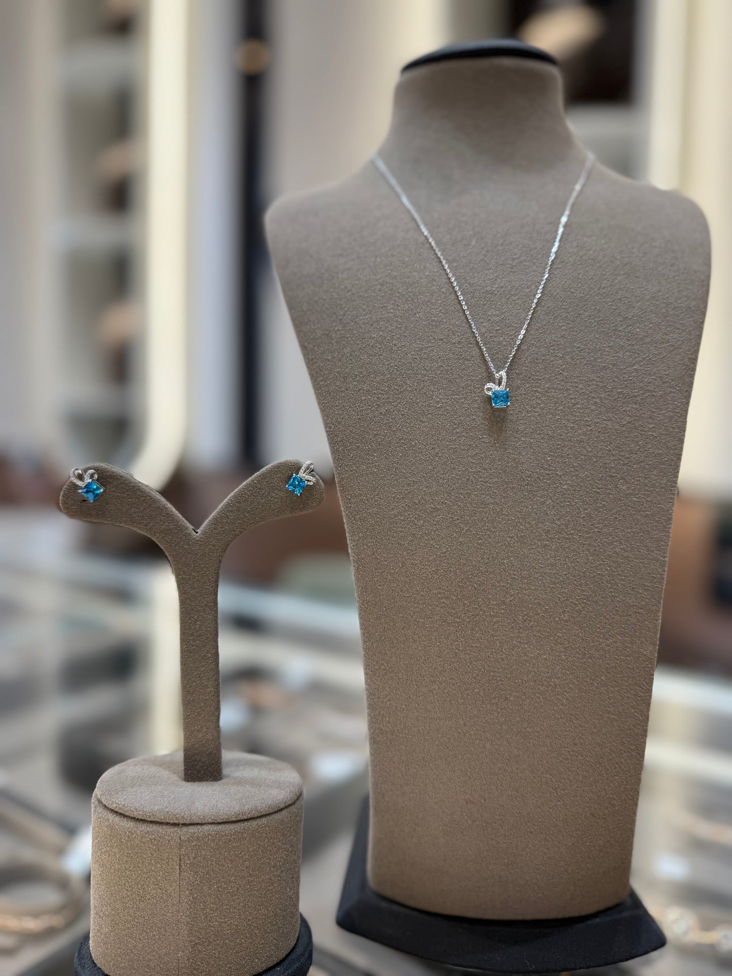 Celeste Pendant Set
