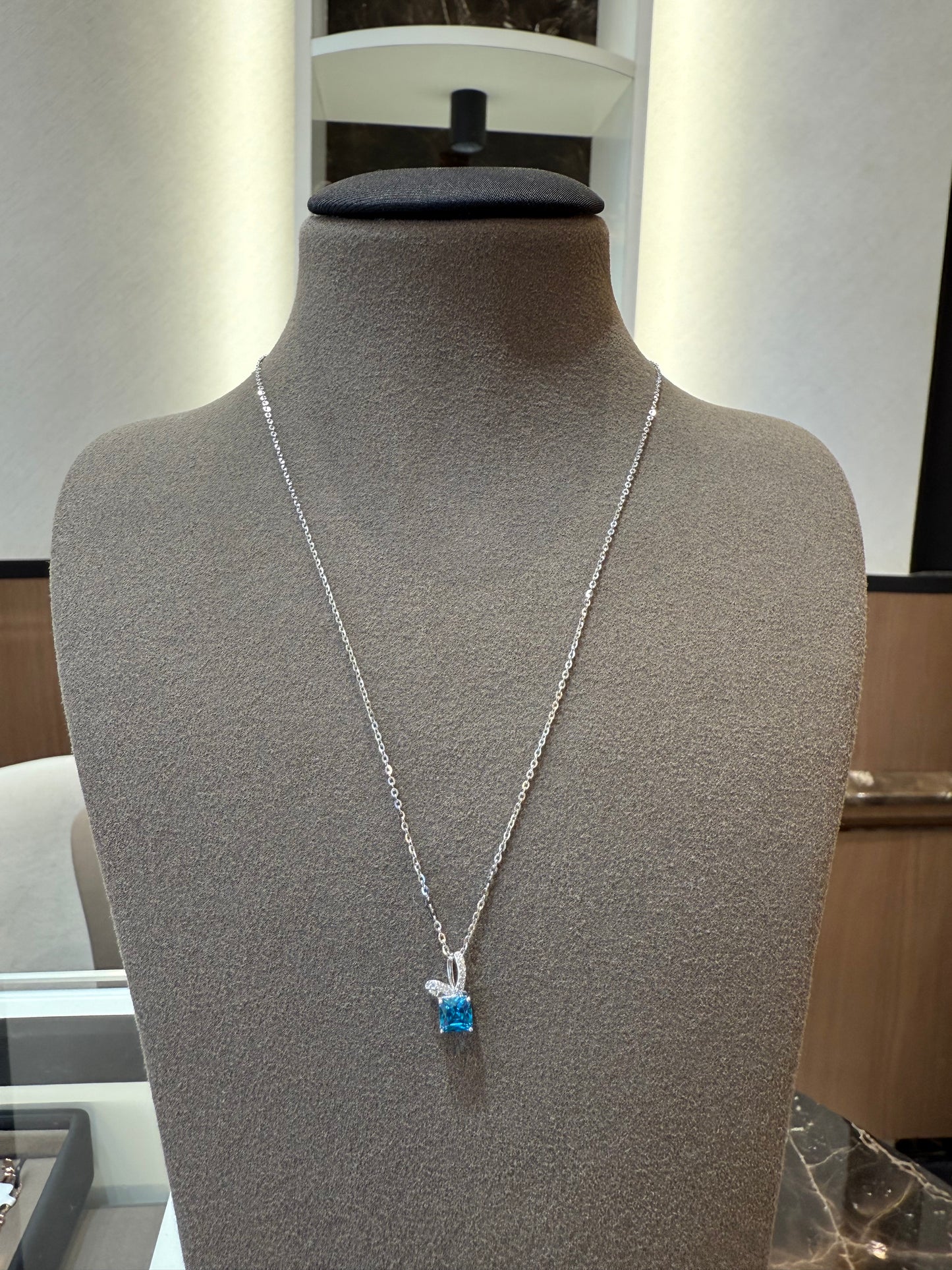 Celeste Pendant Set