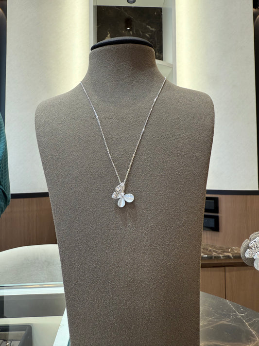 Papillon Pendant Set