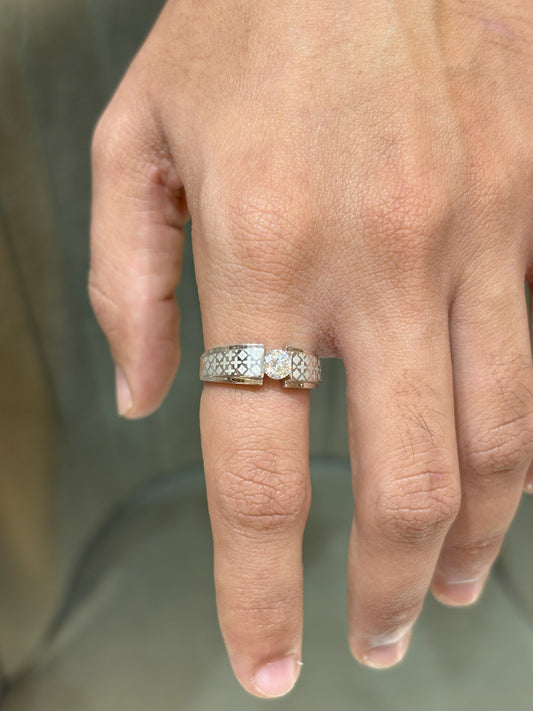 Engraved Clover Ring