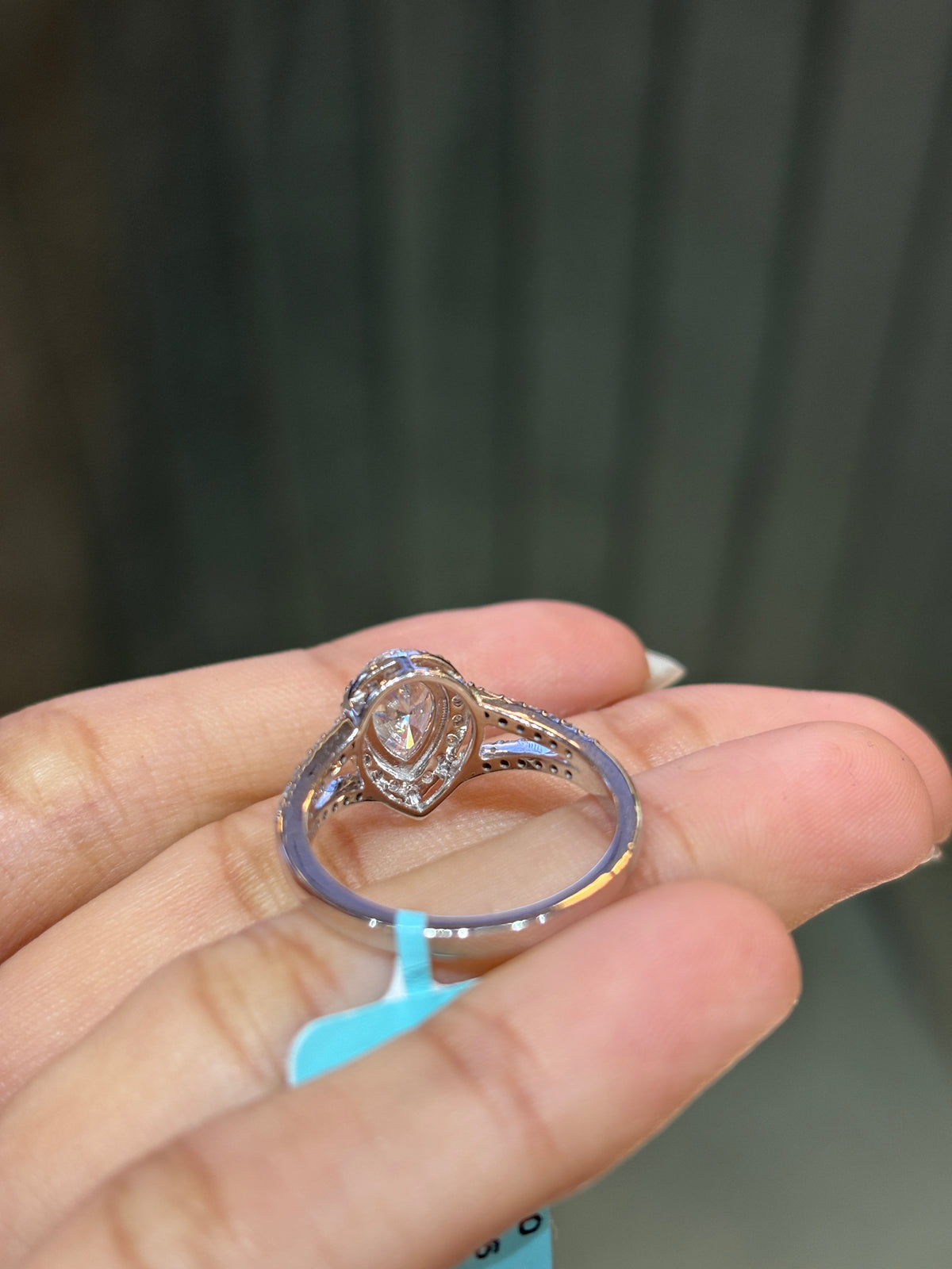 Emerald Grandeur Ring