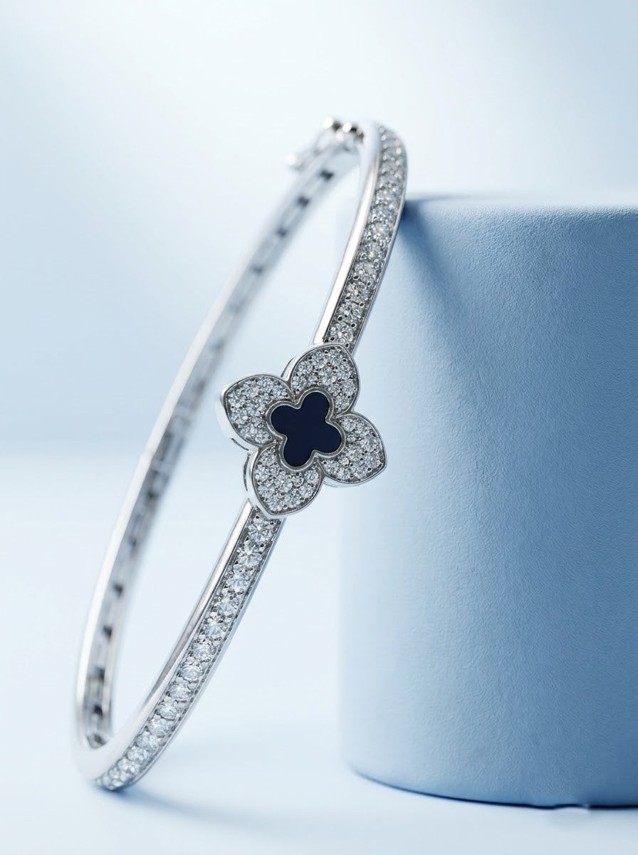 Onyx Clover Kada