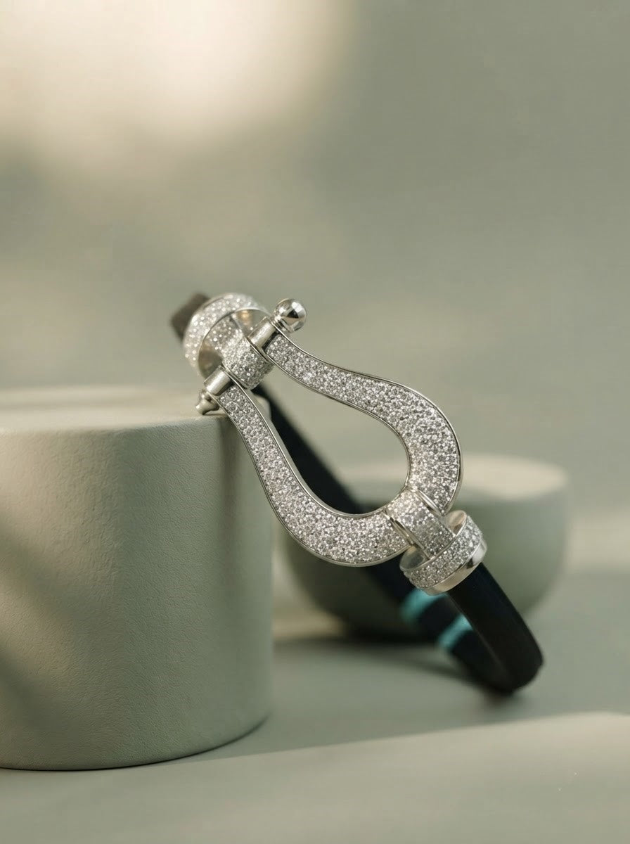 Iconic Shackle Strap