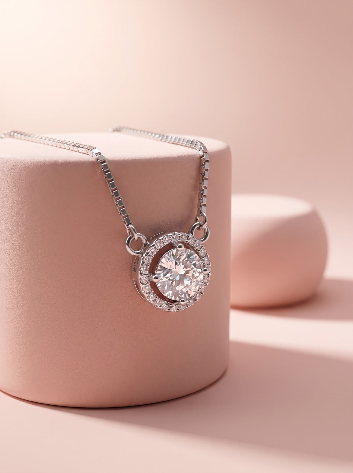Brilliant Round Pendat set