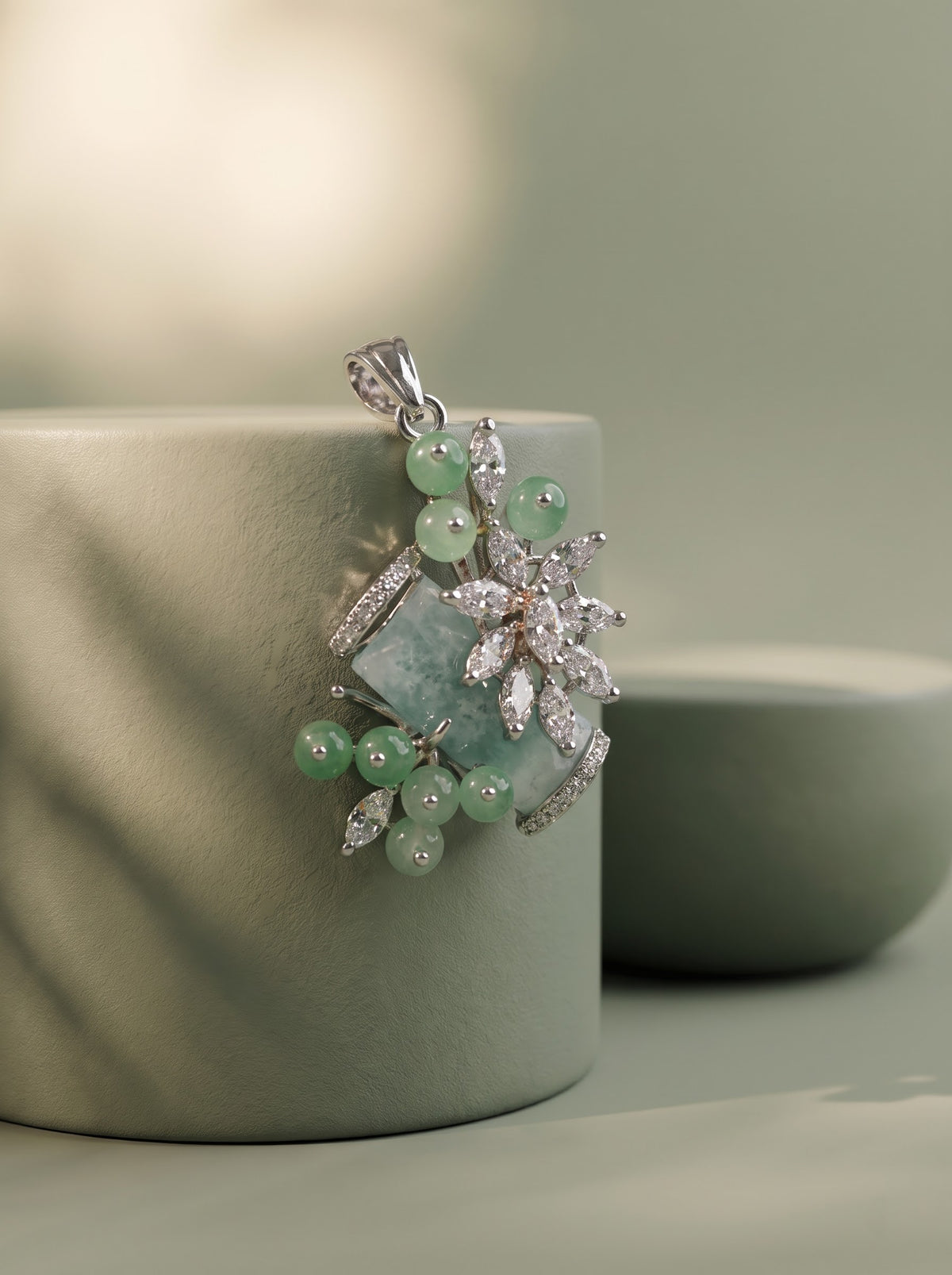 Icy Emerald Crest