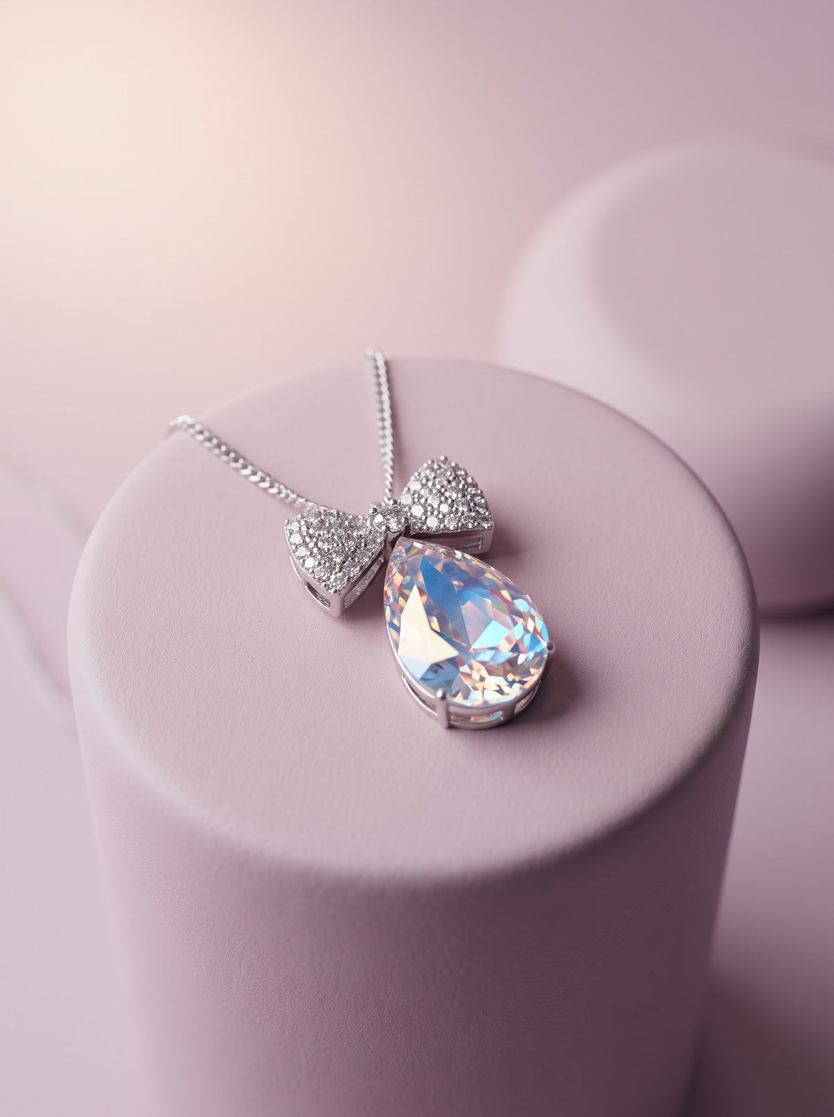 Bow Teardrop Pendant Chain