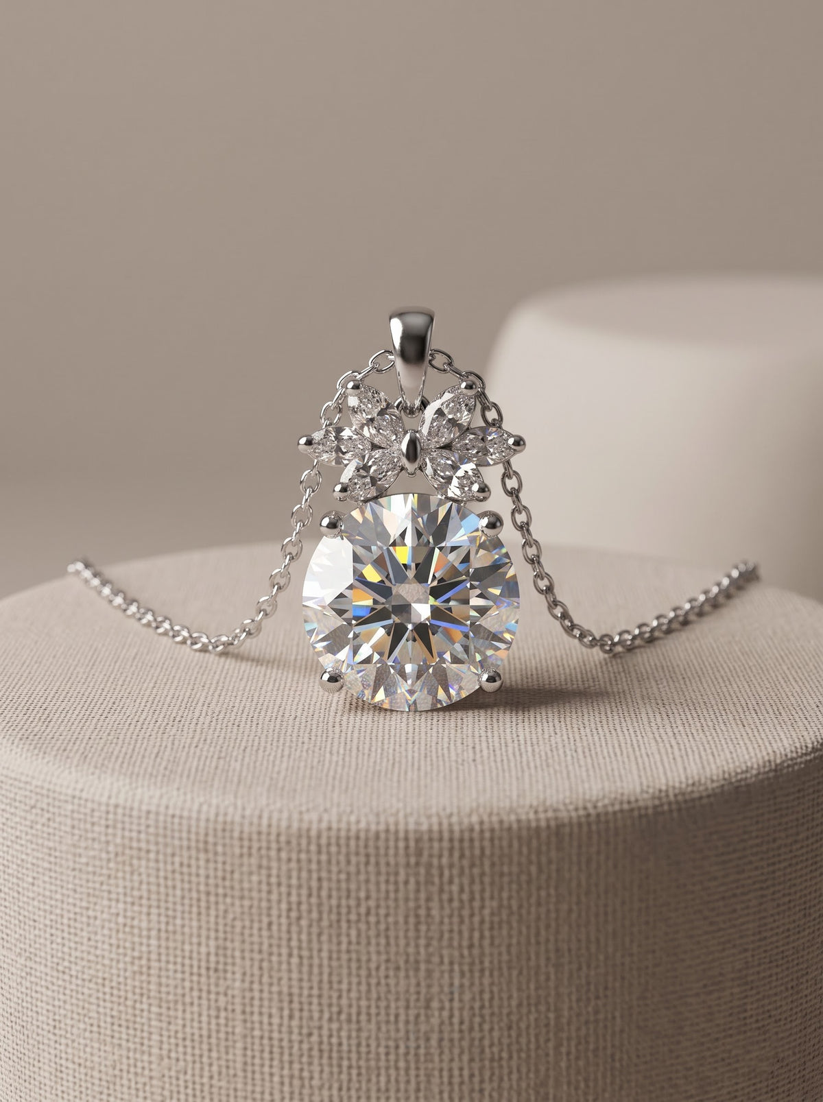 Bloom Cluster Pendant Chain