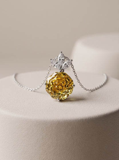 Soleil Pendant Chain