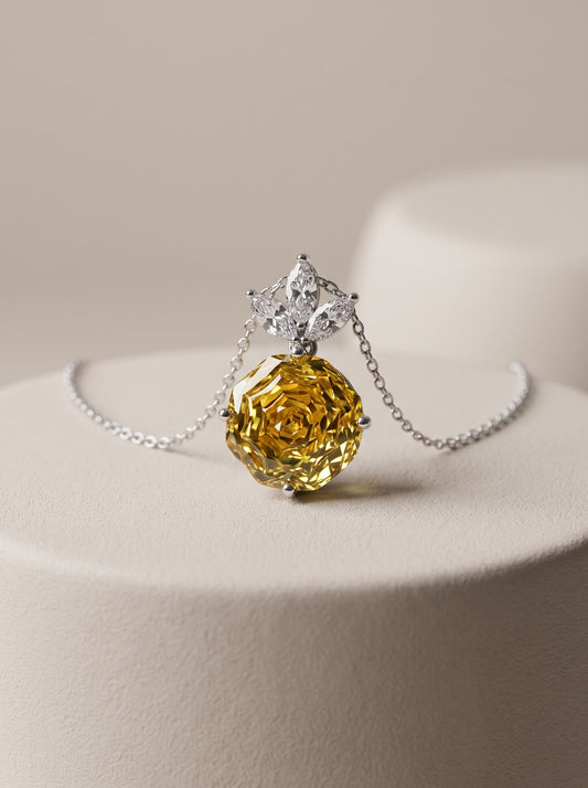 Soleil Pendant Chain