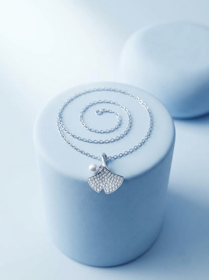 Ginkgo Pearl Pendant Chain