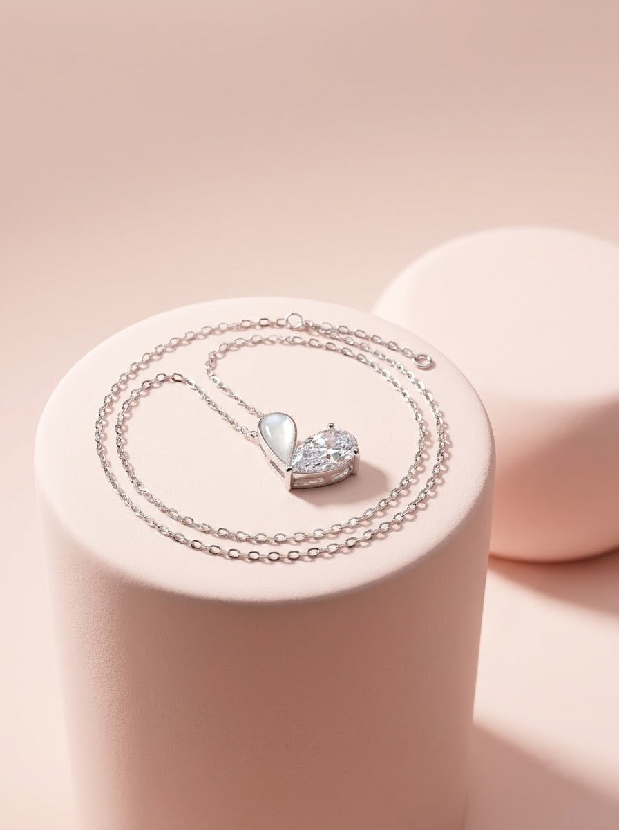 Dew Pendant Chain