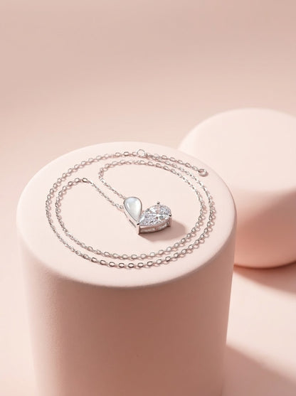 Dew Pendant Chain