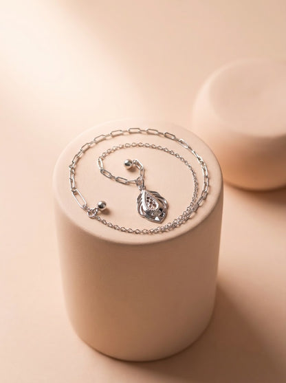 Plume Pendant Chain