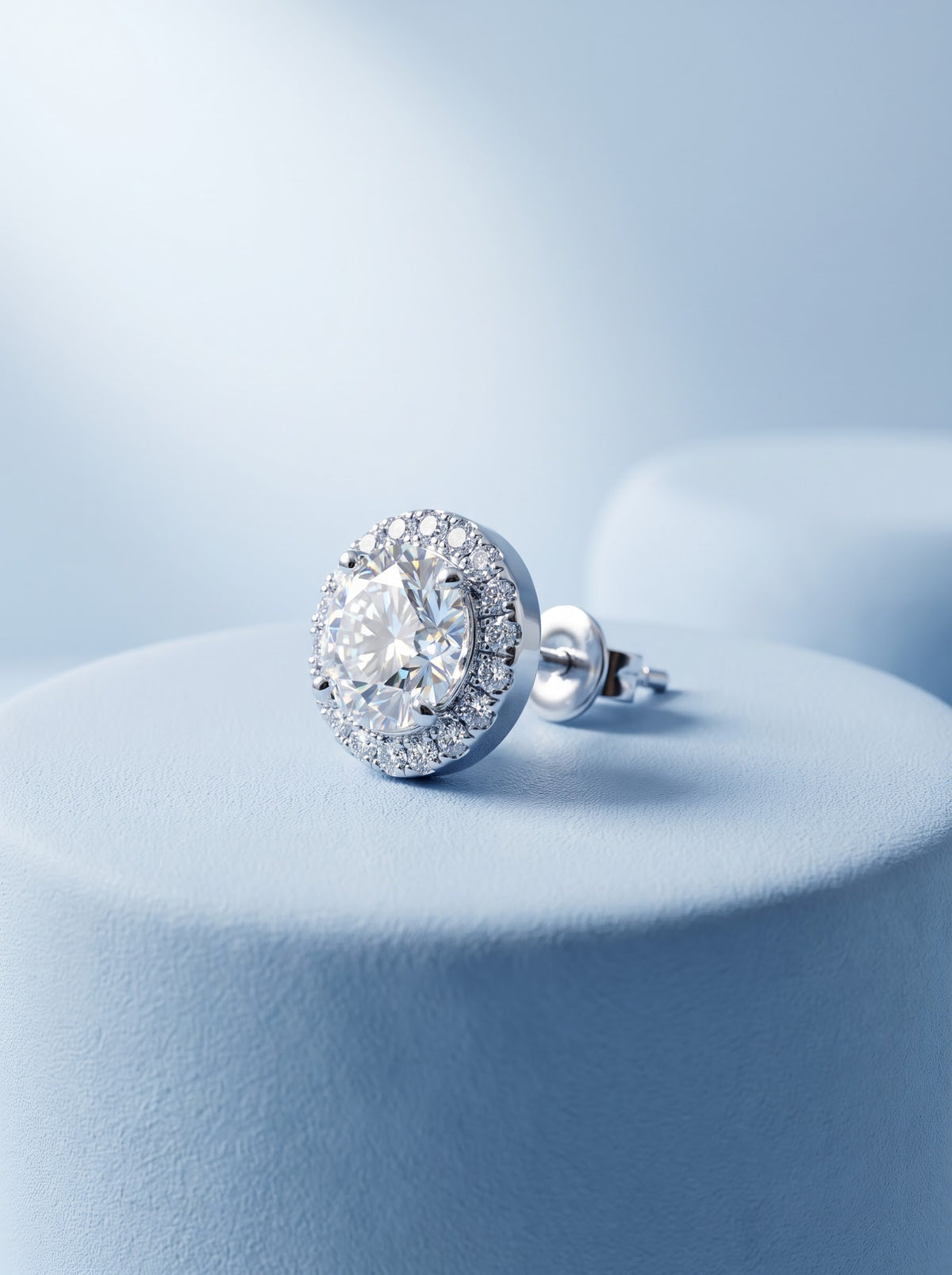 Round Halo Studs