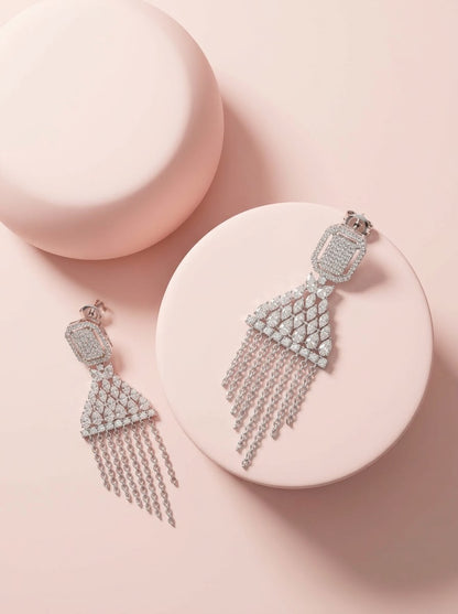 Geometric Fringe Dangles