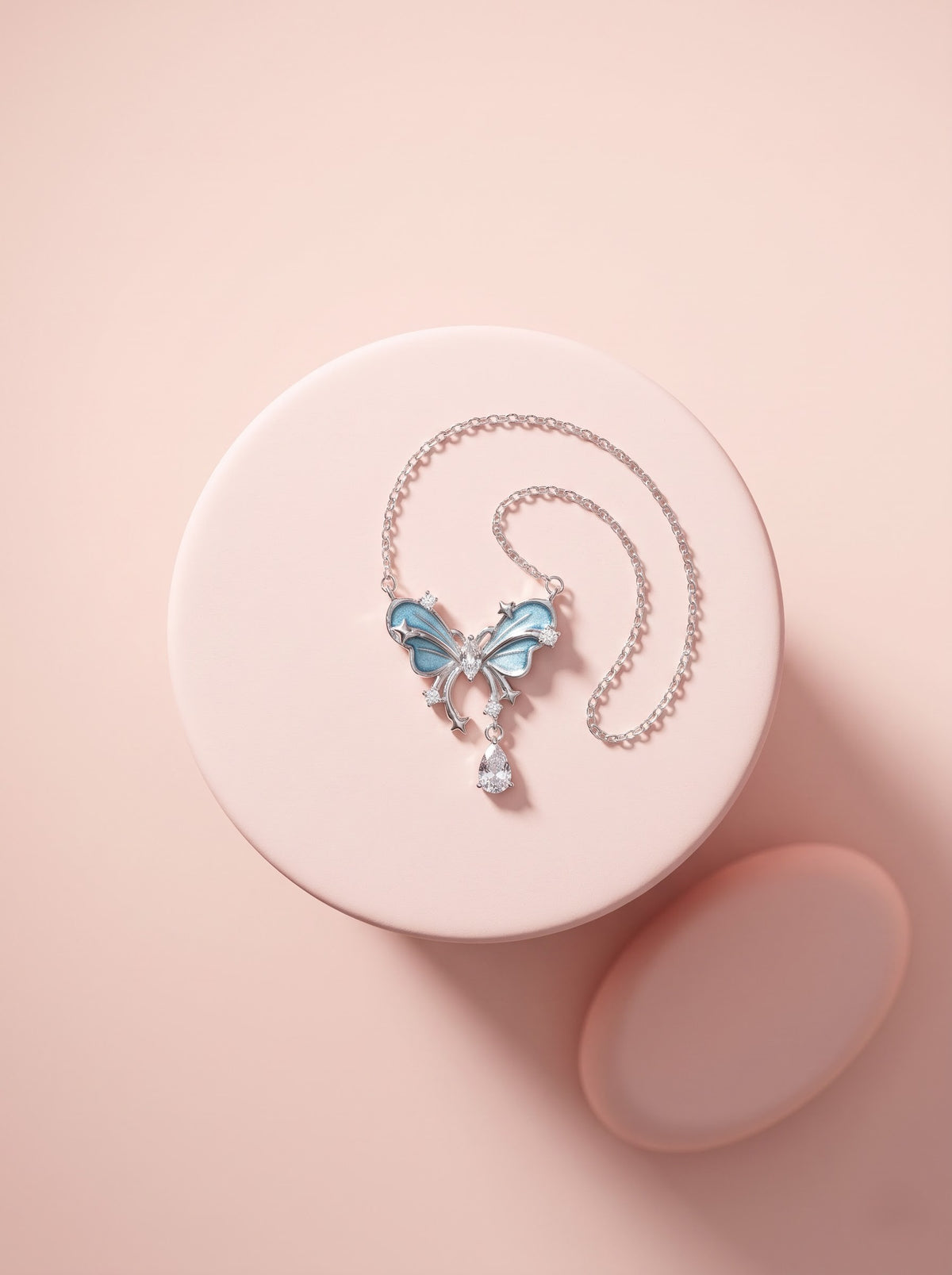 Papillon Pendant Chain