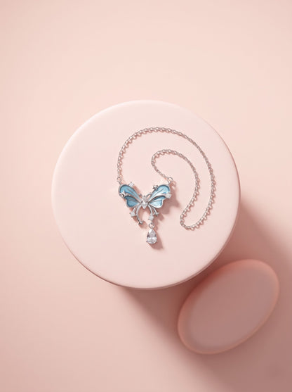 Papillon Pendant Chain