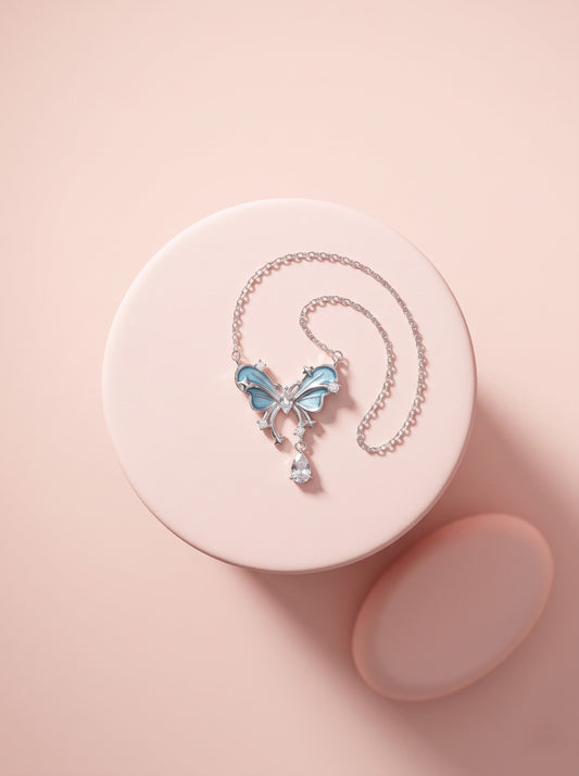 Papillon Pendant Chain