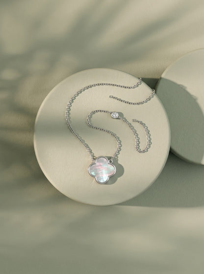 Clover Stone Pendant Chain