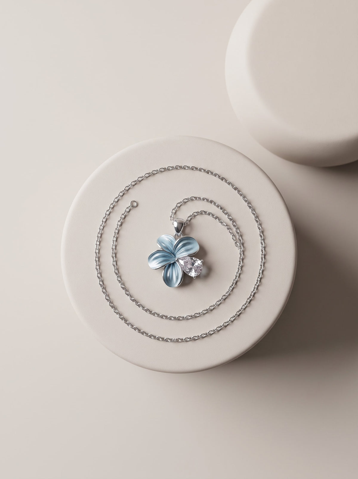 Azure Clover Pendant Chain