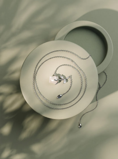Lune Tulip Pendant Chain