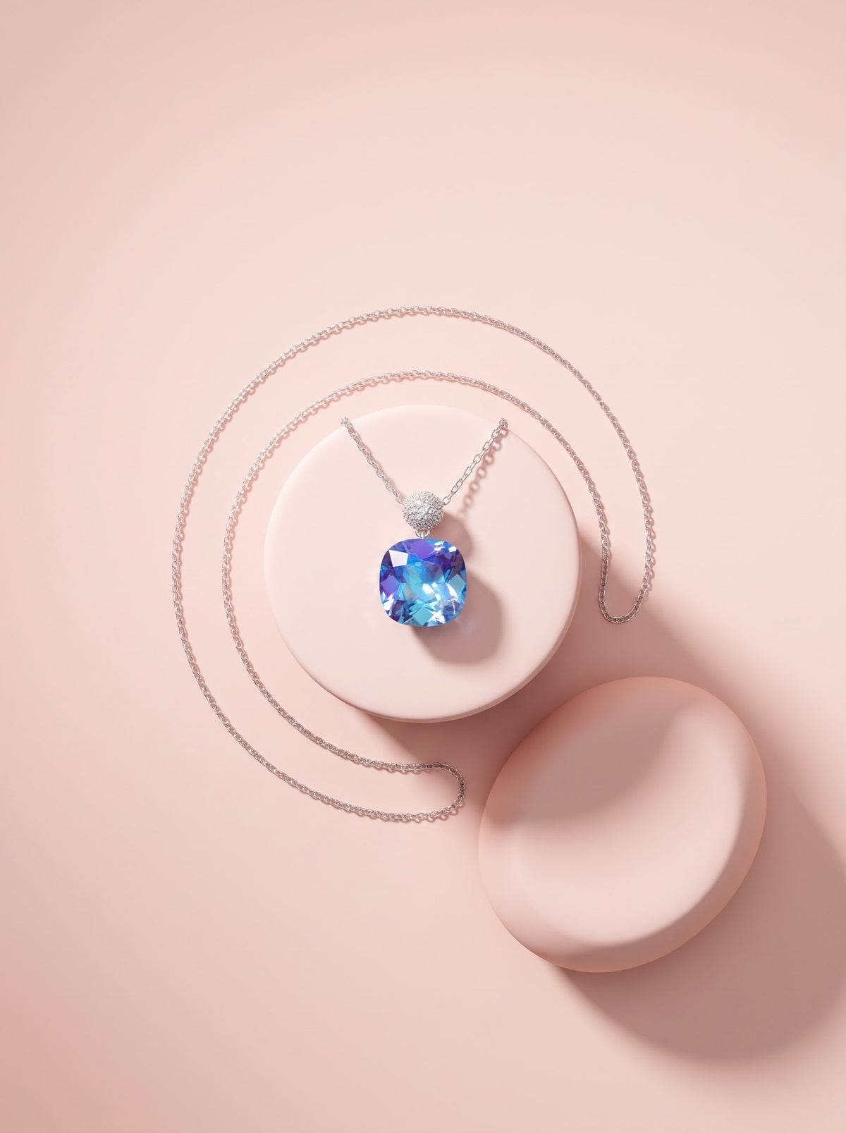 Aurora Pendant Chain