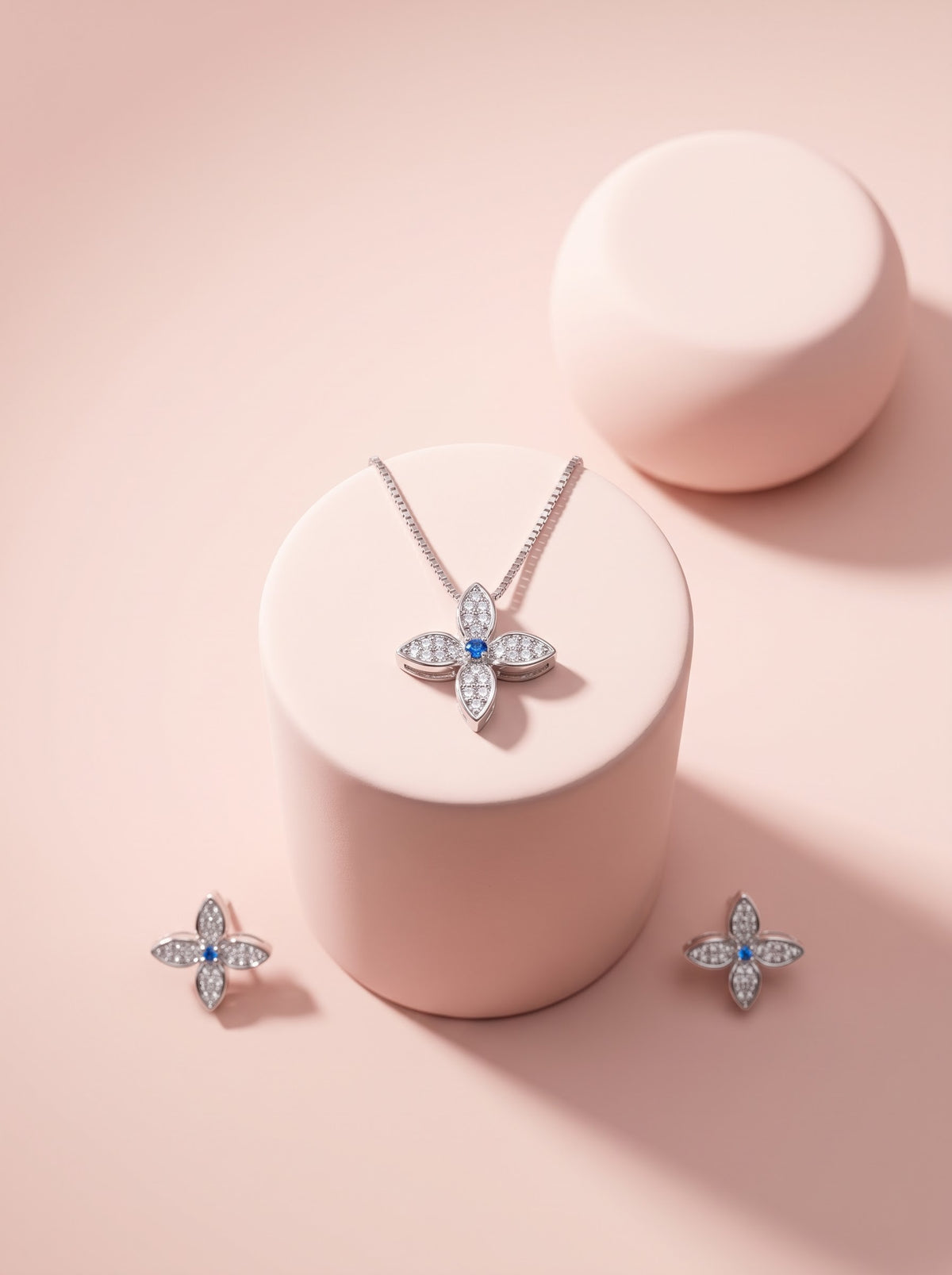 Diamond Clover Pendant Set