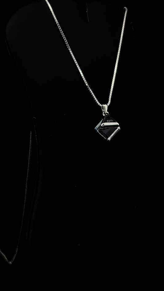The Onyx Edge Black Square