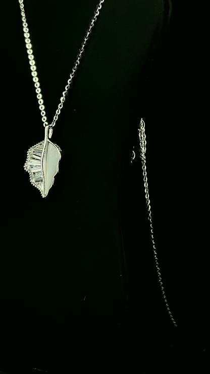 Feuille Split Pendant Chain