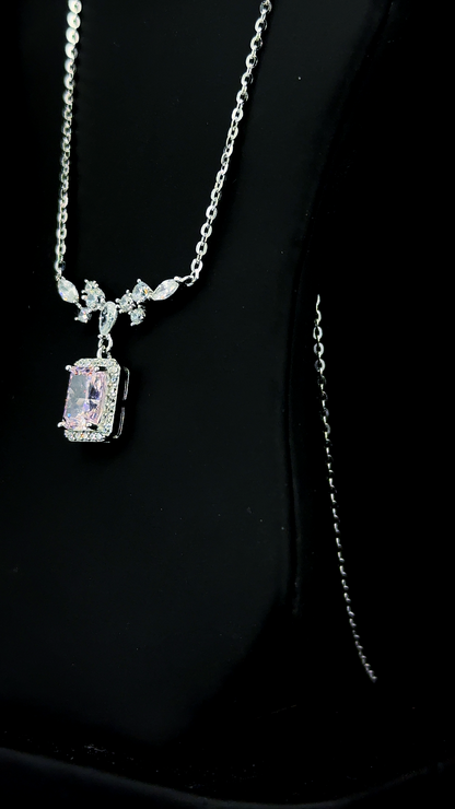 Lumière Halo Pendant Chain