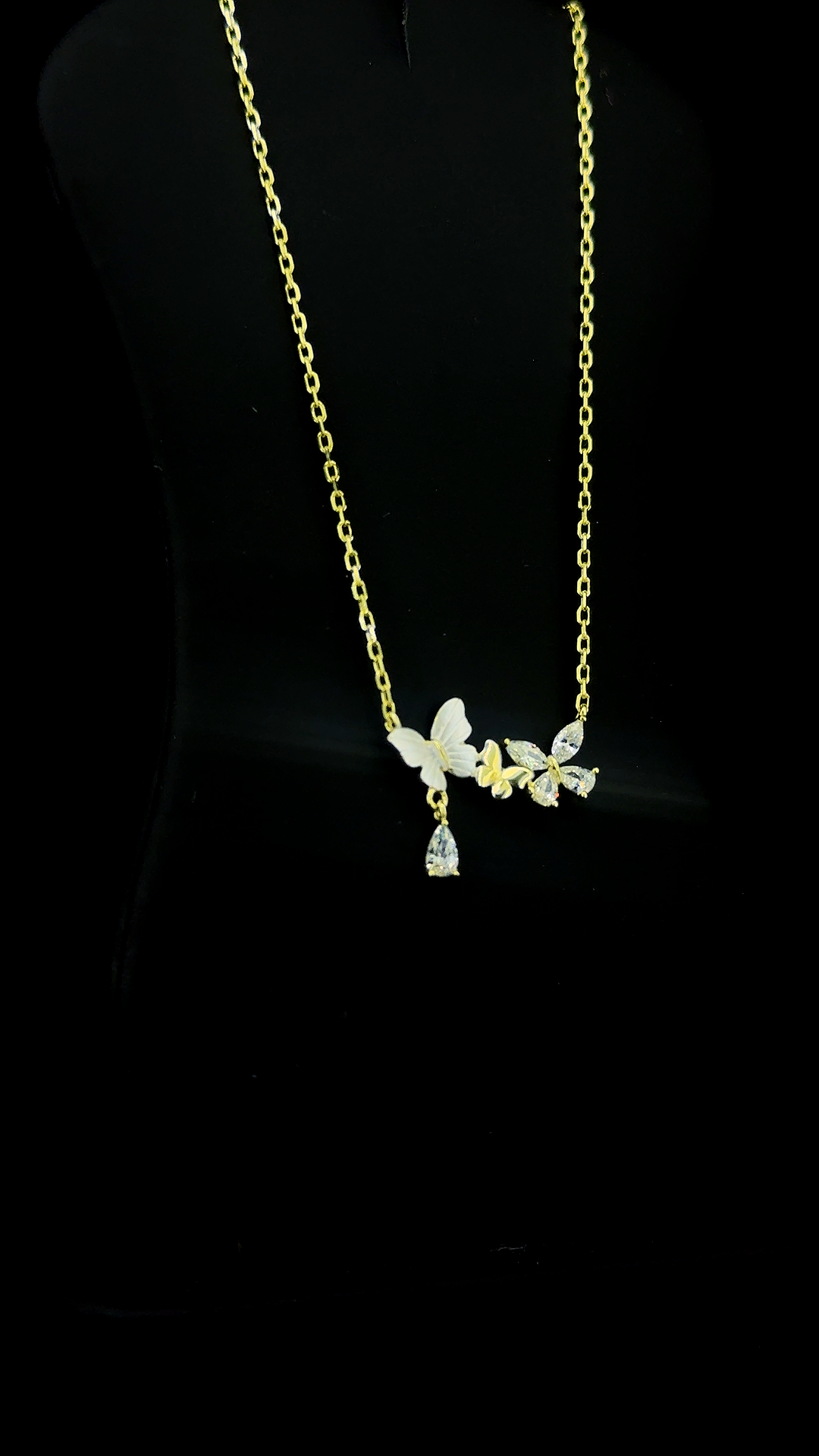 Flutter Duo Pendant Chain