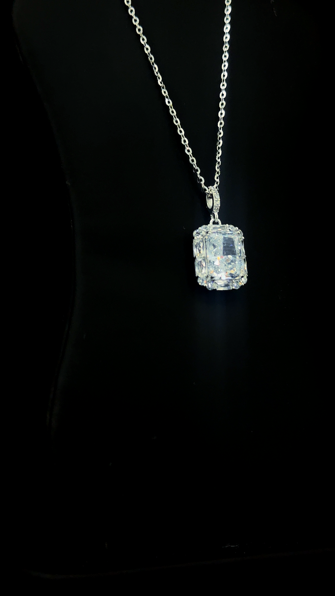The White Reign Radiant Halo