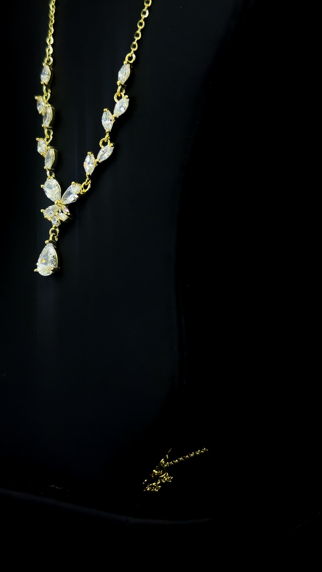 Aurora Cascade Pendant Chain