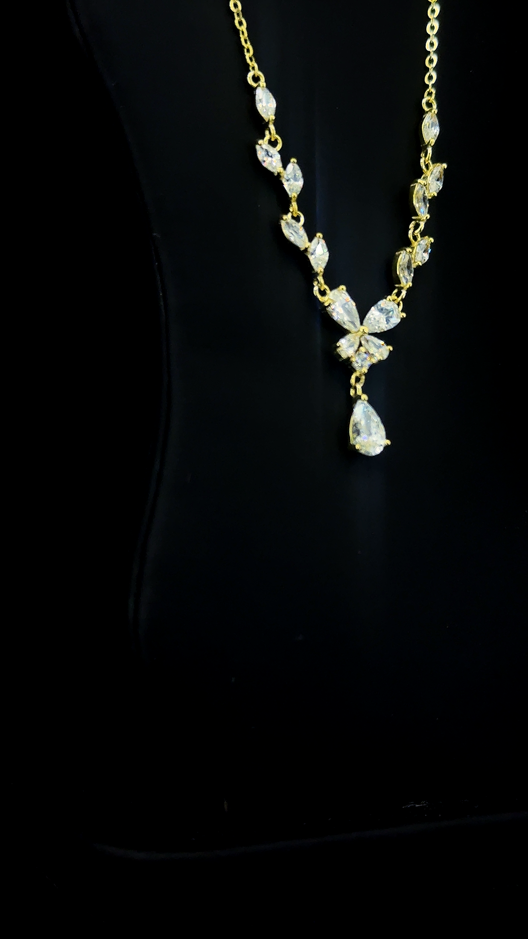 Aurora Cascade Pendant Chain