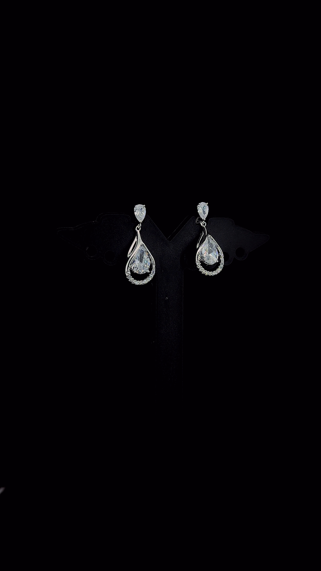 Lumière Teardrop Earrings