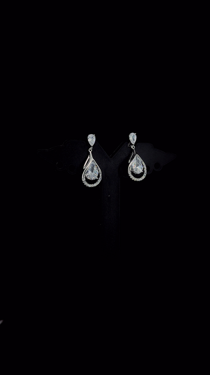 Lumière Teardrop Earrings