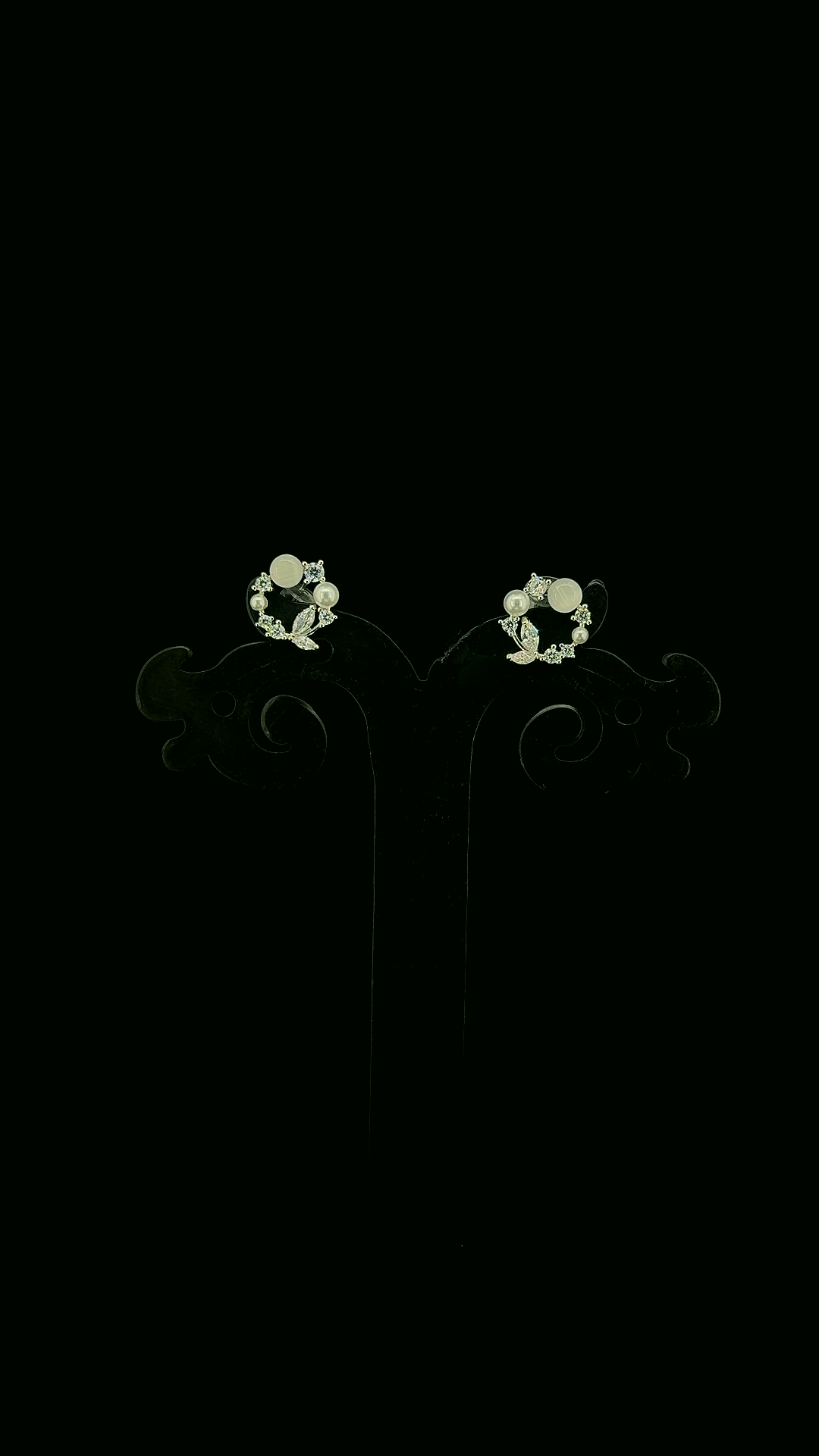 Celestia Wreath Stud Earrings