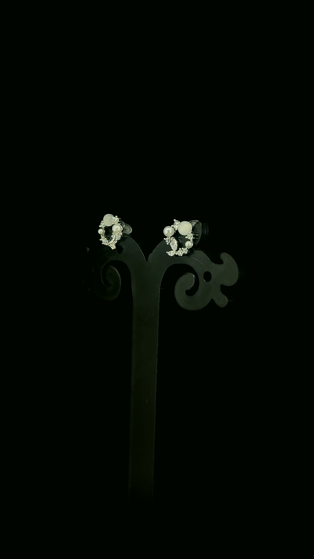 Celestia Wreath Stud Earrings