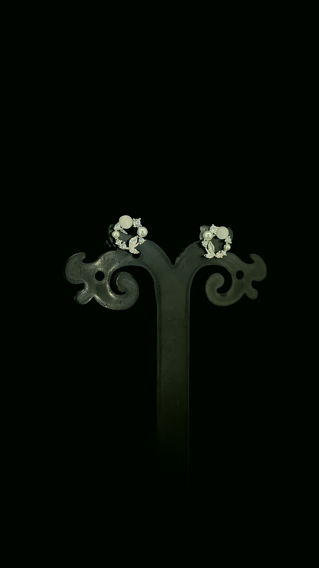 Celestia Wreath Stud Earrings