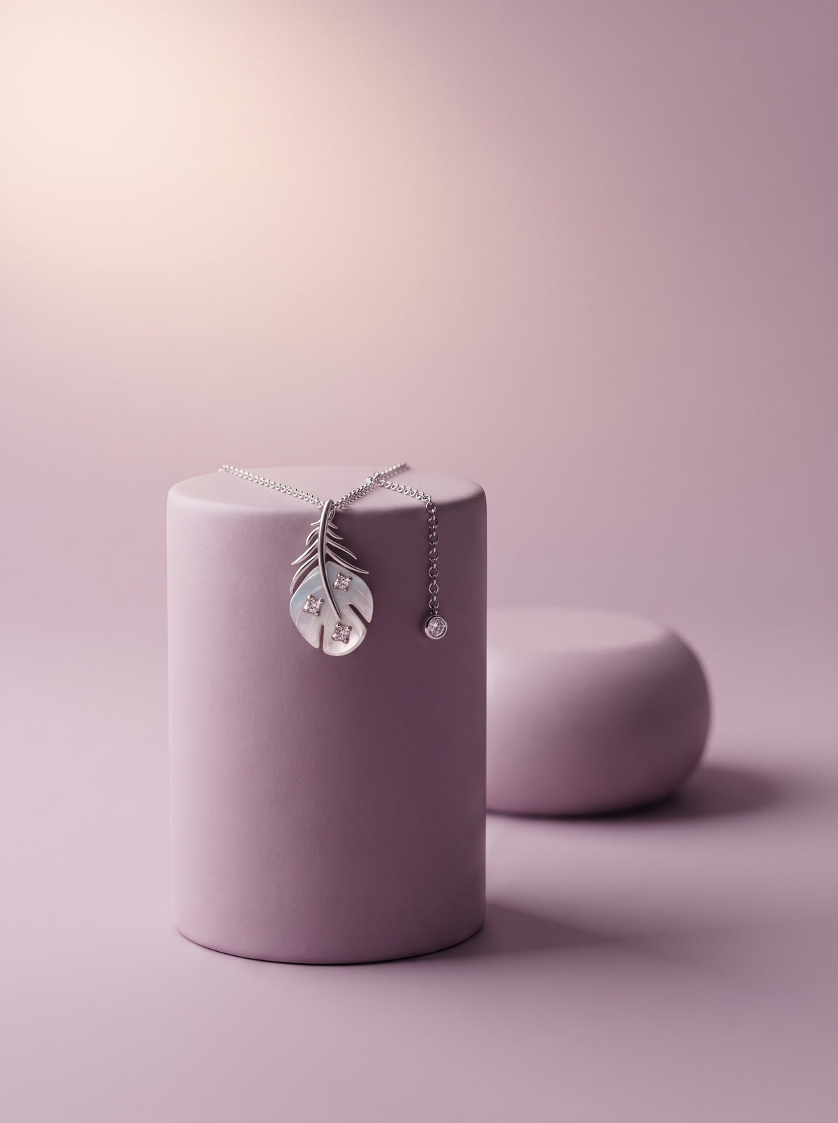 Feather Float Pendant Chain