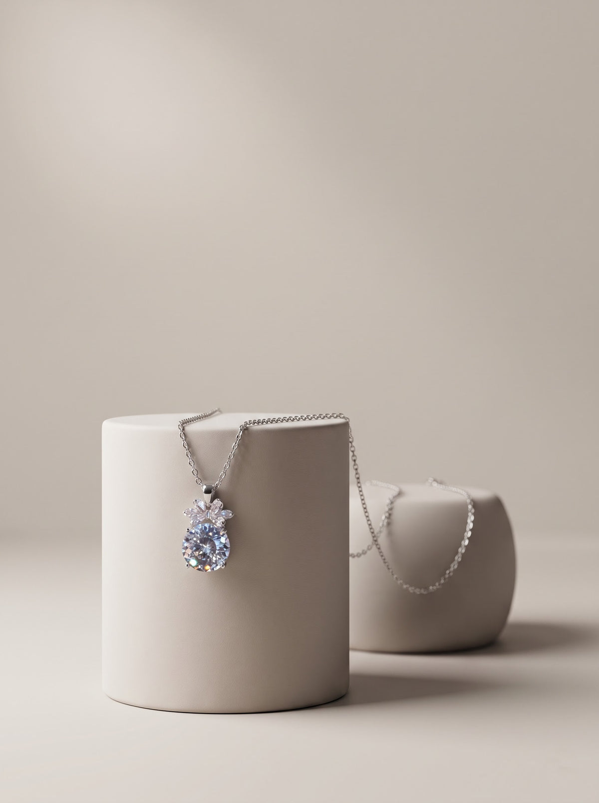 Bloom Cluster Pendant Chain
