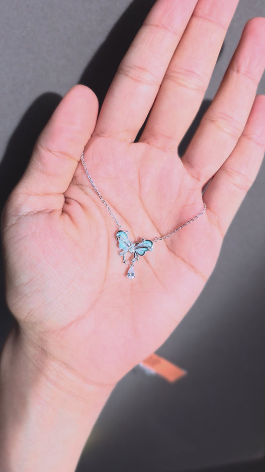 Papillon Pendant Chain