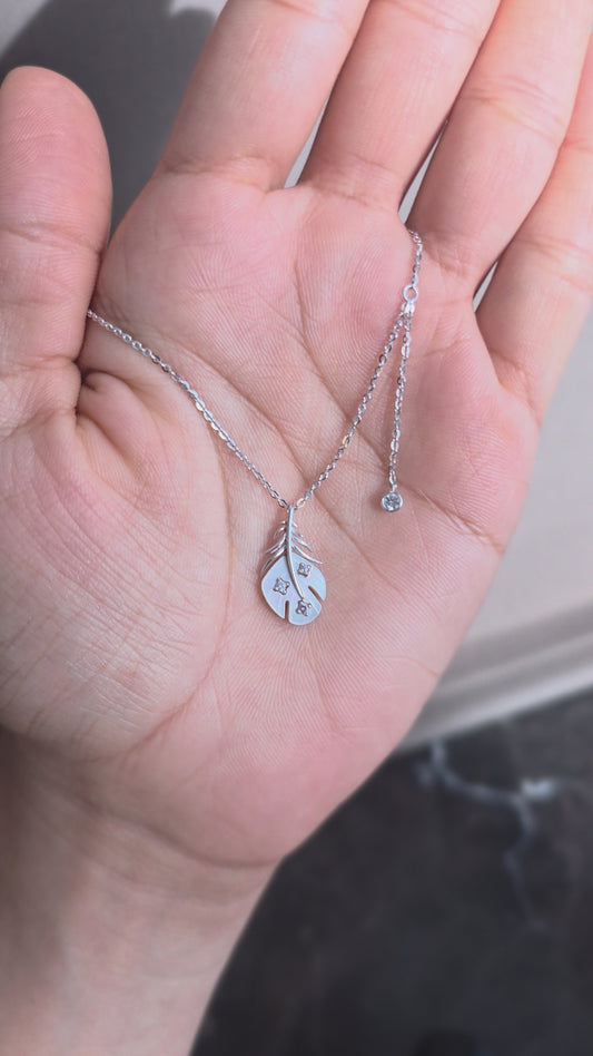 Feather Float Pendant Chain