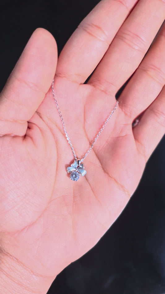 Ribbon Solitaire Pendant Chain