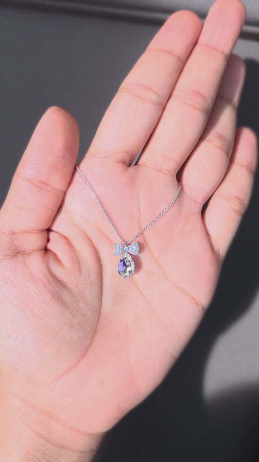 Bow Teardrop Pendant Chain