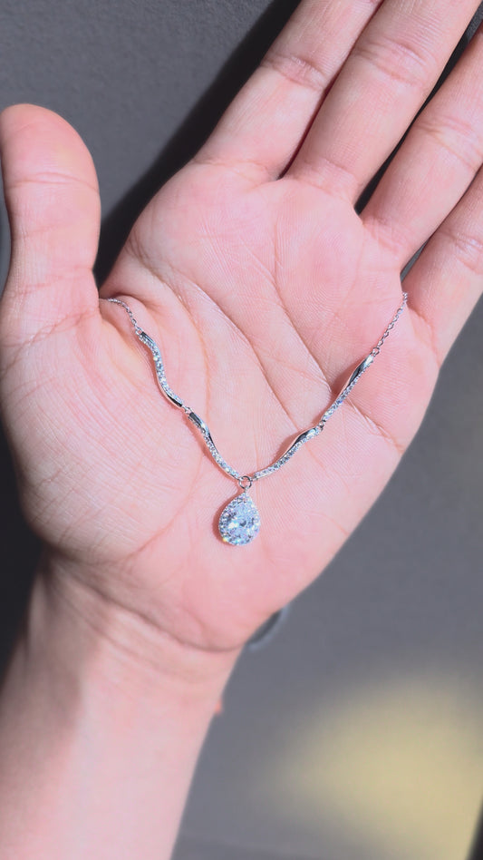 Cascade Pendant Chain