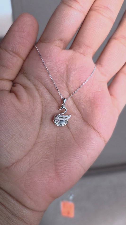 Cygne Pendant Chain