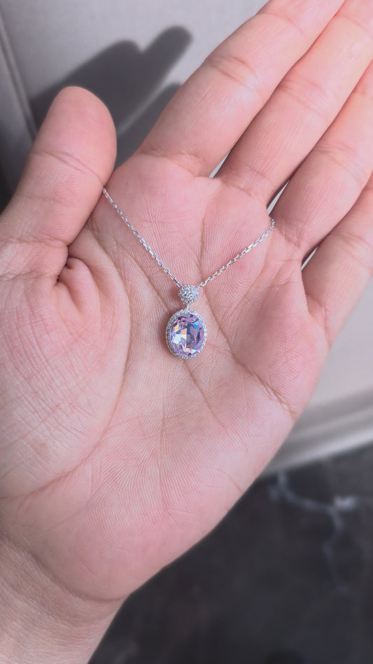 Aurora Oval Pendant Chain